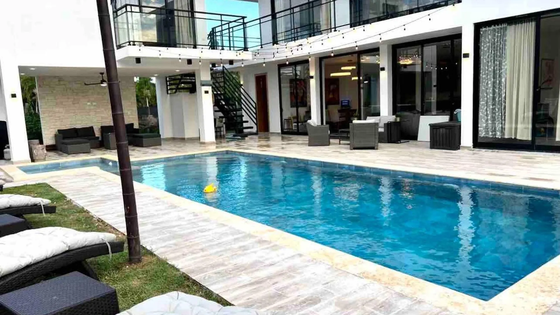 Elegant, Modern Style Villa In Playa Nueva Romana2 Boca del Soco