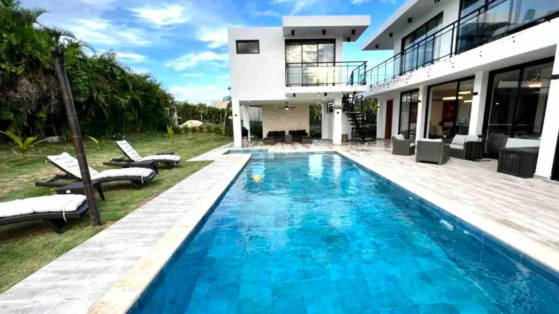 Elegant, Modern Style Villa In Playa Nueva Romana2 Boca del Soco